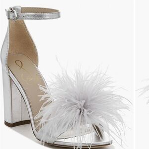 Sam Edelman Yaro Feather Sandal in Soft Silver, Size 7, NIB